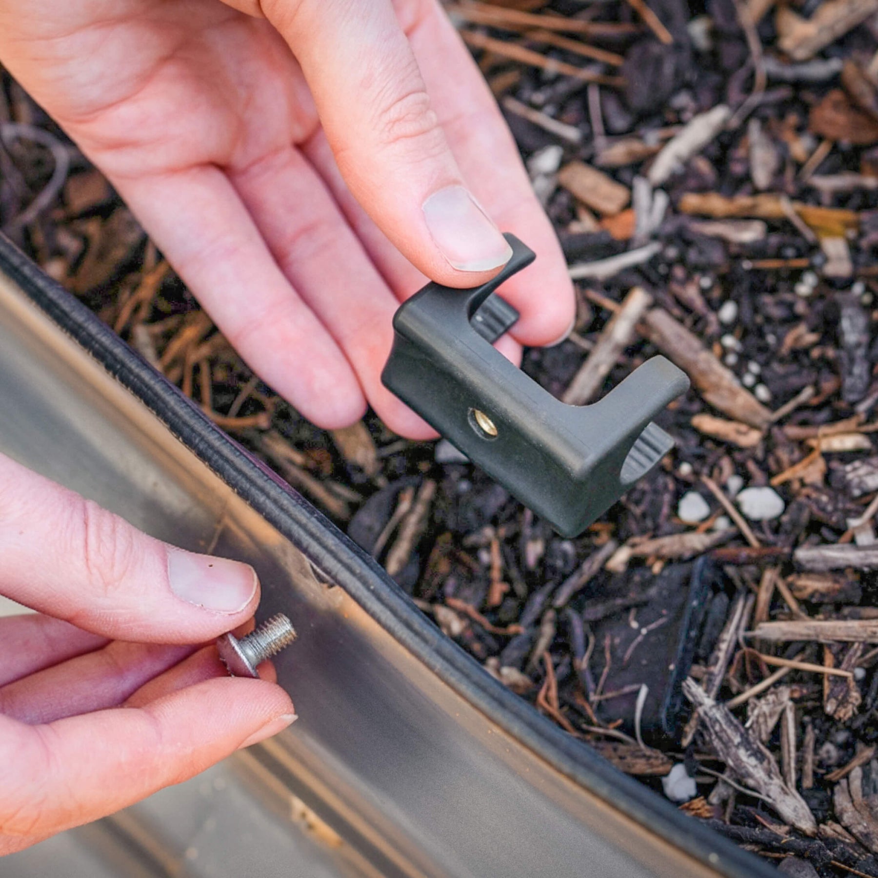 Spring Tee Bracket Tee Bracket for Irrigation Kit | Secure T-Junction Support