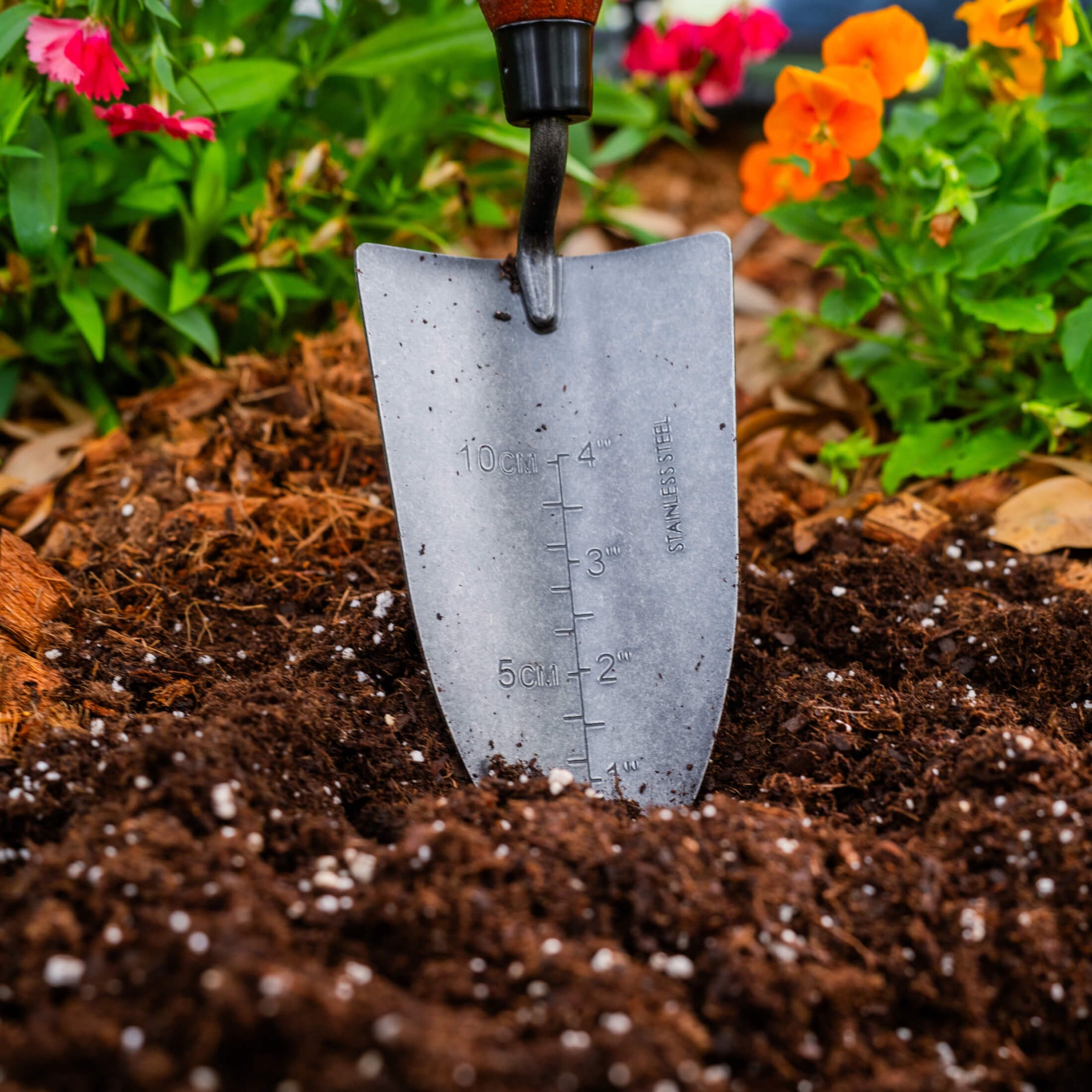 Vego Heritage Hand Trowel | Small Garden Trowel for Planting & Digging